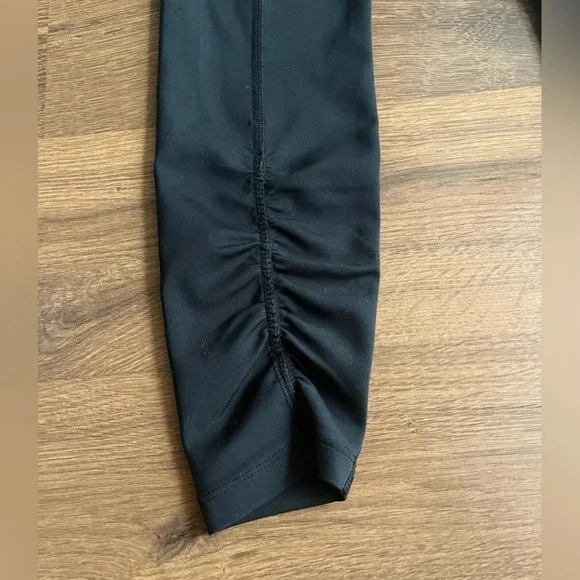 Nike Capri Legging - Picture 5 of 8